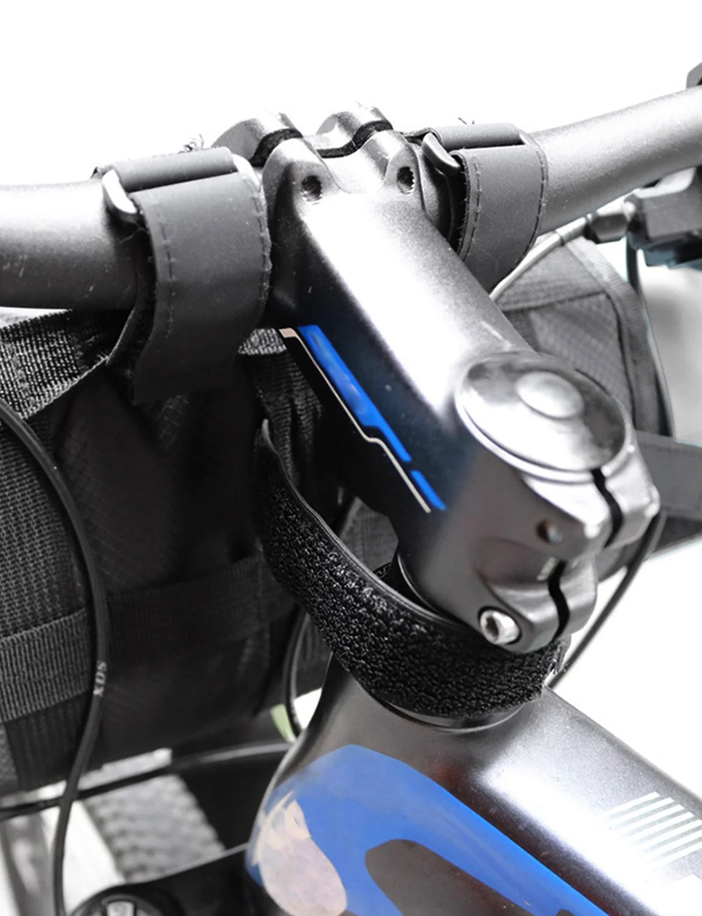 Waterproof Bike Handlebar Bag with Detachable Dry Pack (3-7L) Y867174