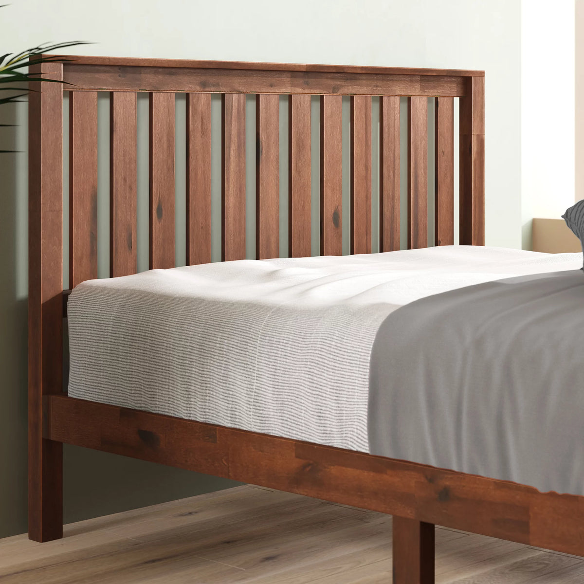 Queen Wood Platform Bed Frame with Headboard J61571