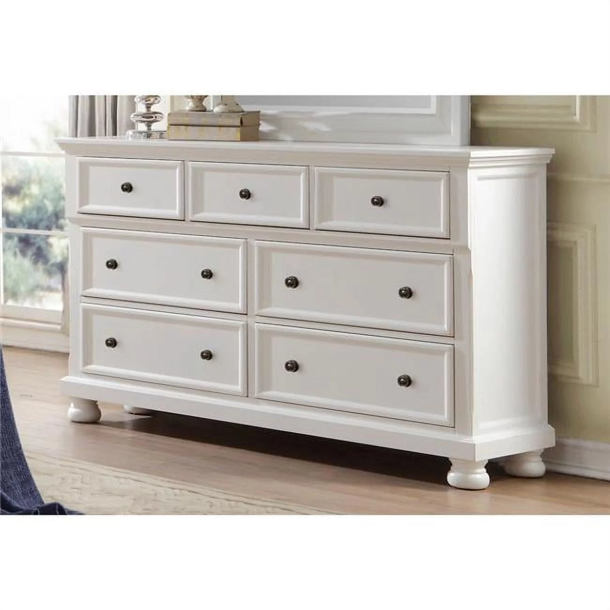 White Seven Drawer Wooden Dresser Y755