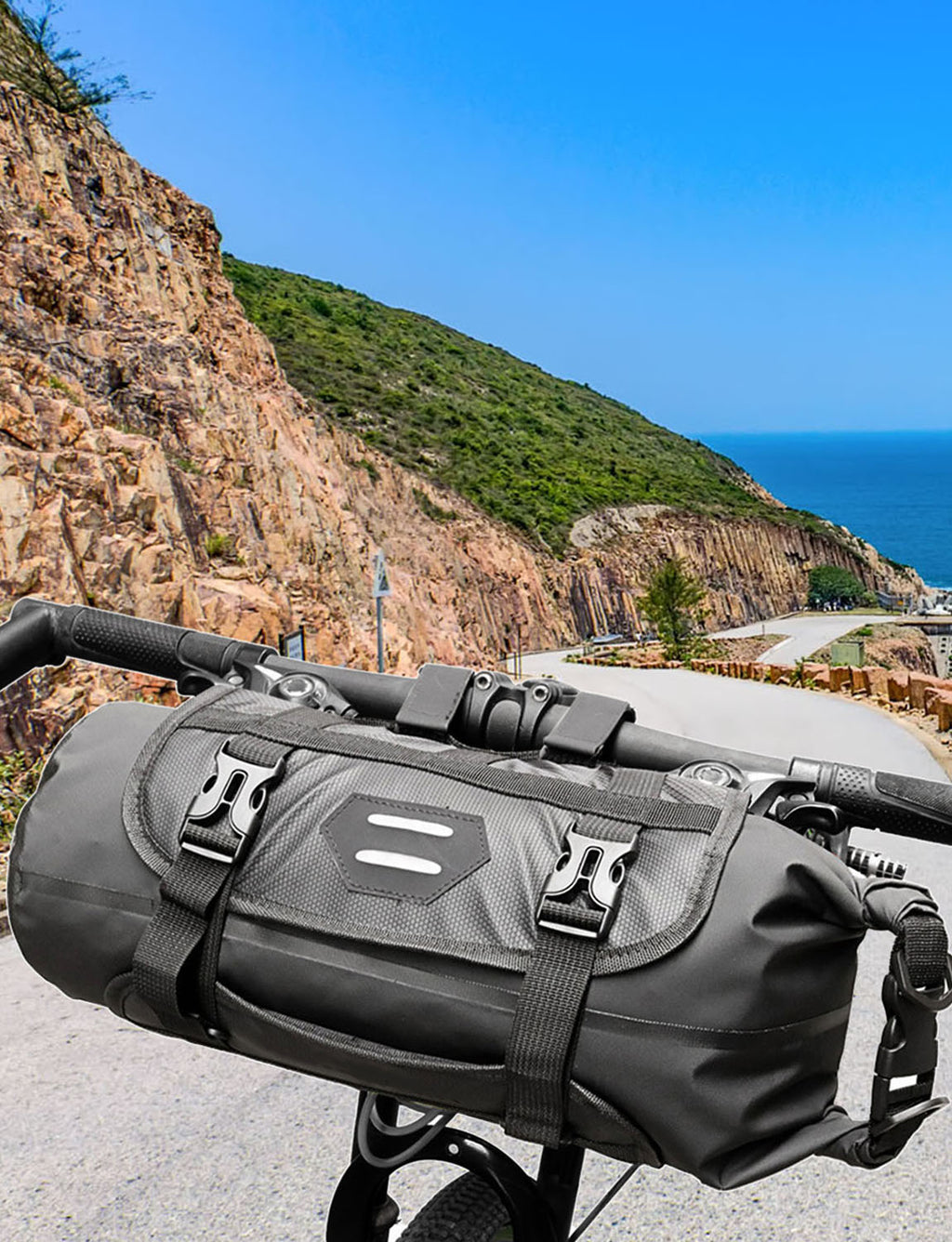 Waterproof Bike Handlebar Bag with Detachable Dry Pack (3-7L) Y867174